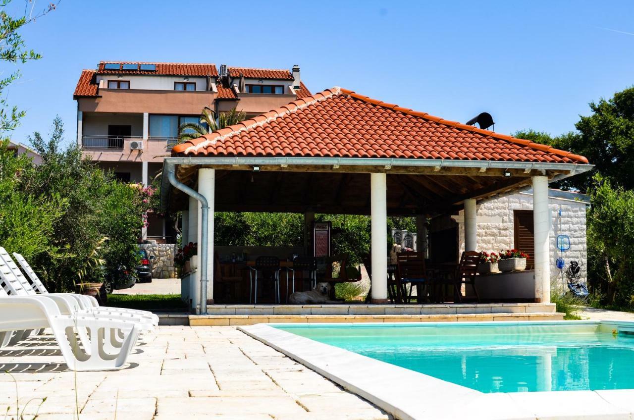 Marazul Apartments Povljana Exterior foto